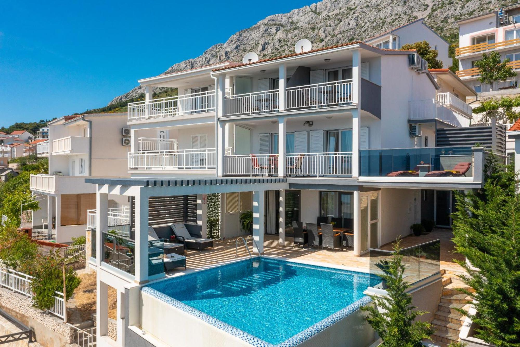 Luxury Seafront Villa With Heated Pool, Jacuzzi, Sea View, 150 M From Beach Stanici Zewnętrze zdjęcie