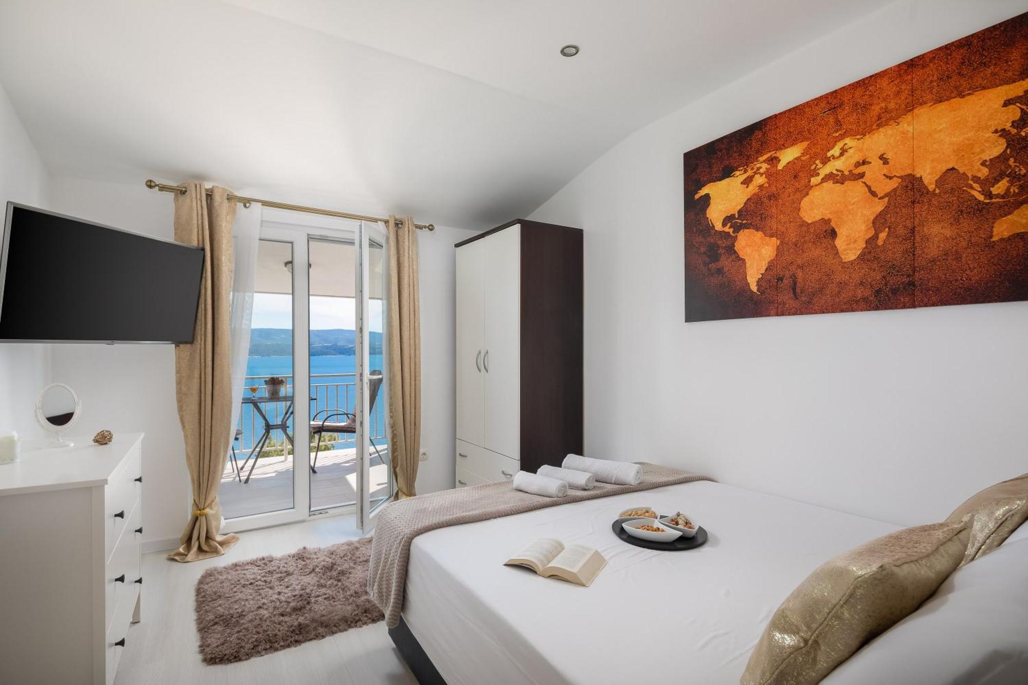 Luxury Seafront Villa With Heated Pool, Jacuzzi, Sea View, 150 M From Beach Stanici Zewnętrze zdjęcie