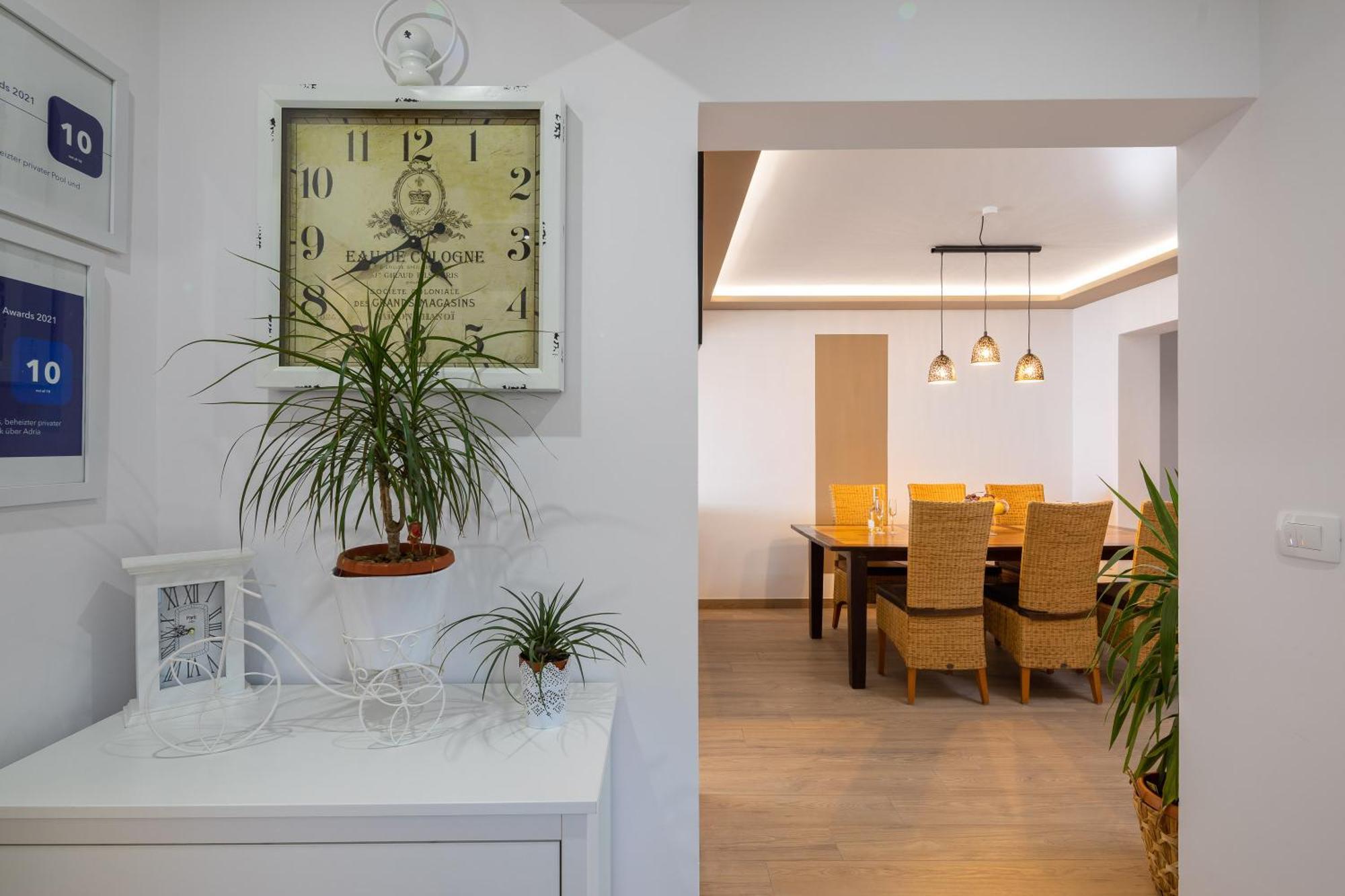 Luxury Seafront Villa With Heated Pool, Jacuzzi, Sea View, 150 M From Beach Stanici Zewnętrze zdjęcie