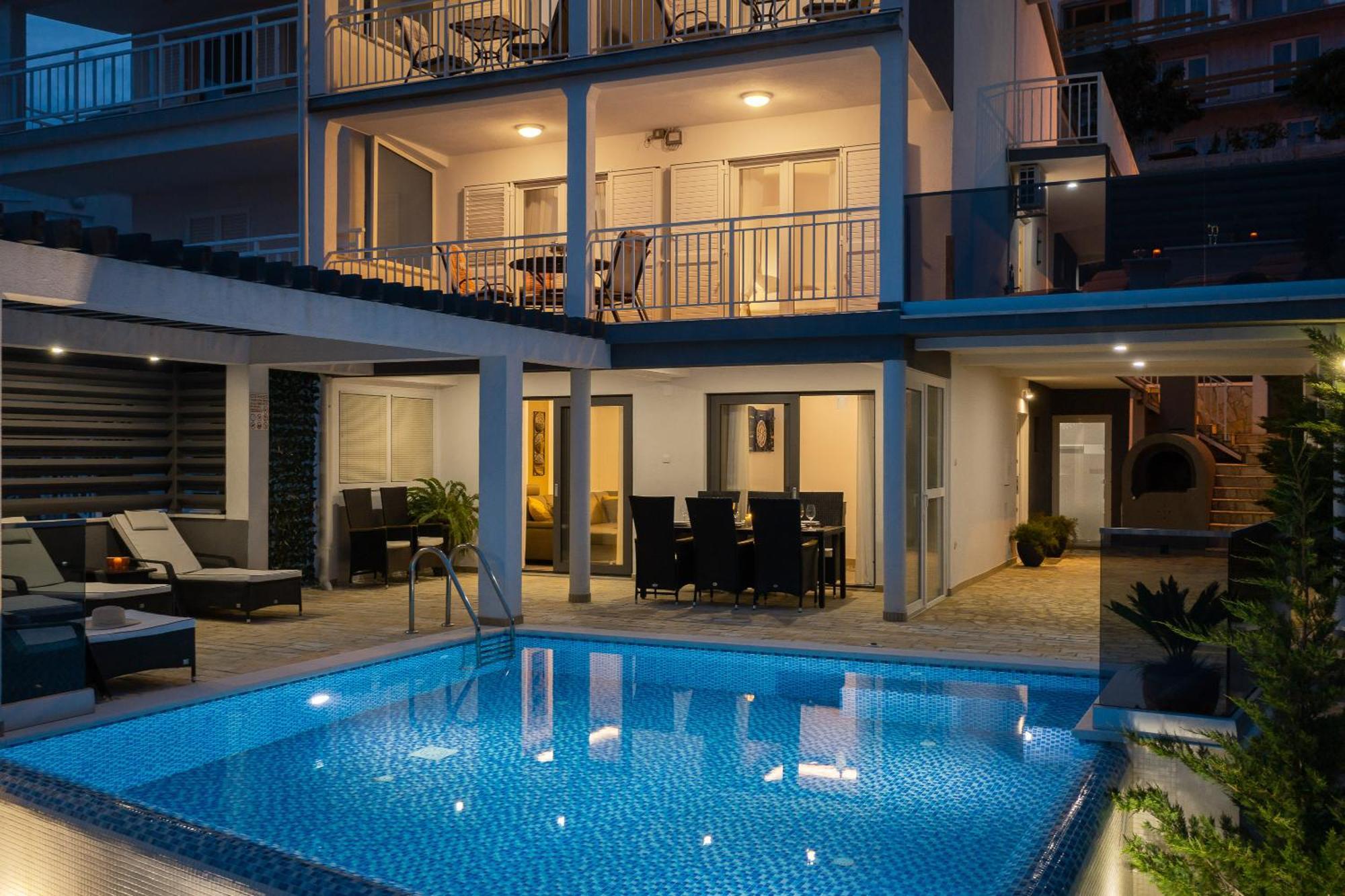 Luxury Seafront Villa With Heated Pool, Jacuzzi, Sea View, 150 M From Beach Stanici Zewnętrze zdjęcie